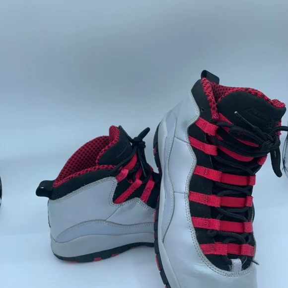 Jordan 10 - Picture 2 of 6